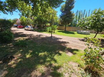 Casa · 45m² · 1 Dormitorio · 1 Cochera · Venta - Lote 1.5 Ha + Casa - Cinco Esquinas - Cipolletti