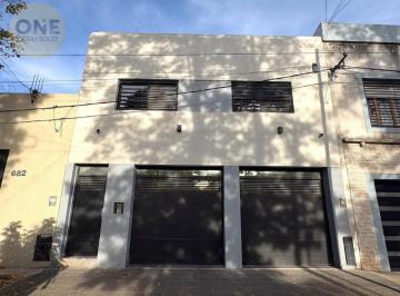 Casa · 170m² · 6 Ambientes · 2 Cocheras · Casa en Venta - La Plata, Calle 71 E/ 8 y 9