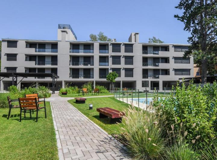 Departamento · 81m² · 4 Ambientes · 2 Cocheras