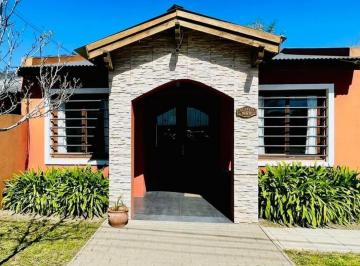 Casa · 150m² · 3 Ambientes · Casa en Venta - 2 Dorm. 2 Baños - Alberti