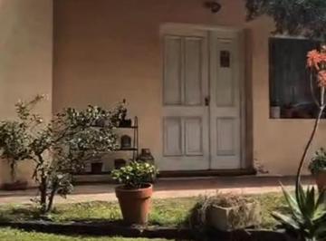 Quinta vacacional · 300m² · 4 Ambientes · 1 Cochera · Quinta en Venta