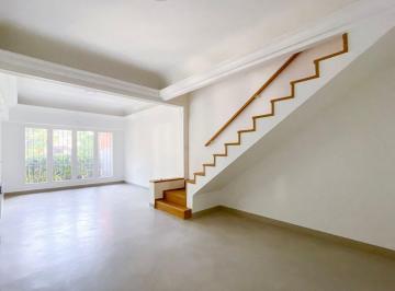 Casa · 182m² · 5 Ambientes · 1 Cochera · Casa de 4 Dorm. en Venta Centro San Isidro