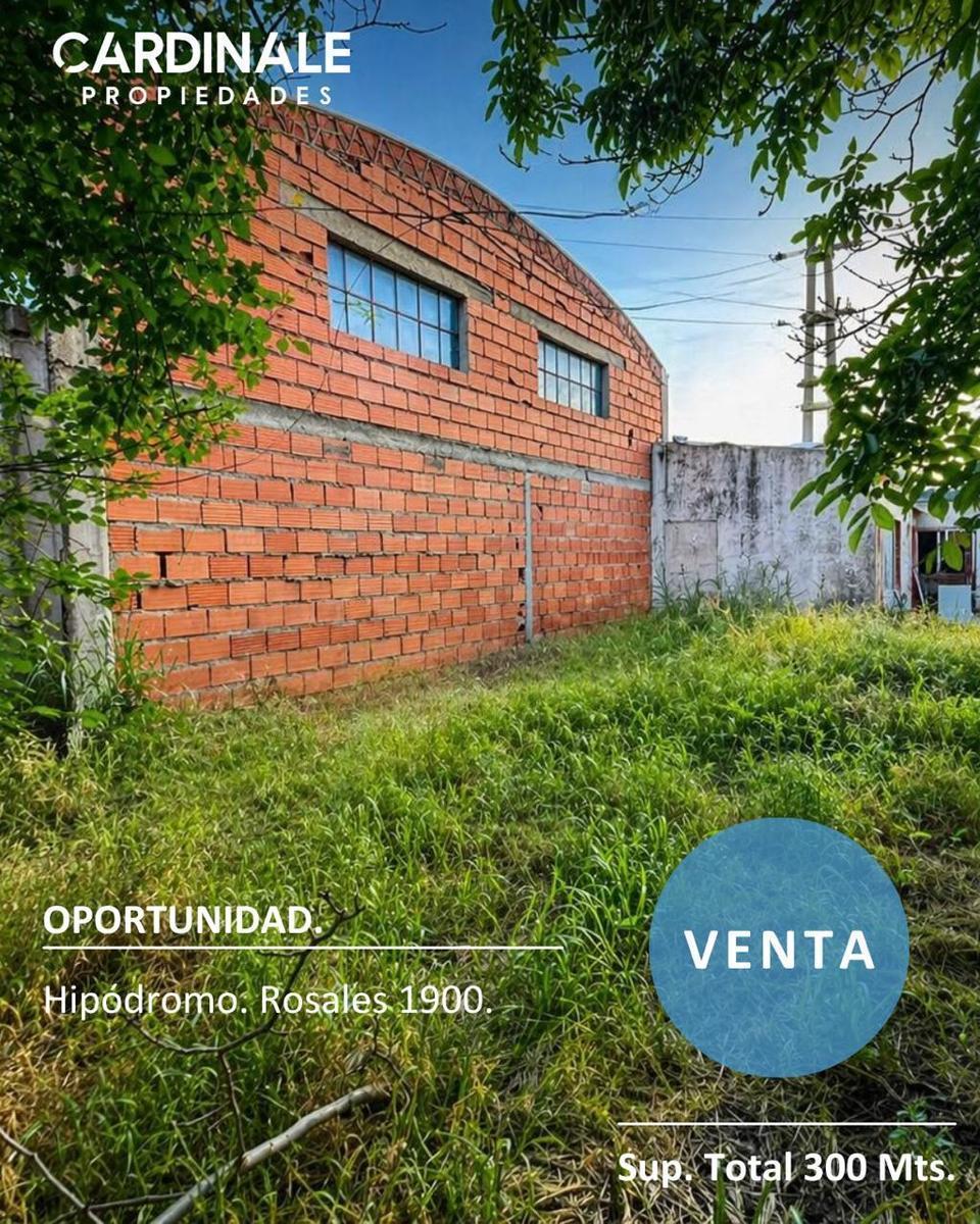 Lote a la venta con casa a demoler, 300m² — Zona hipódromo