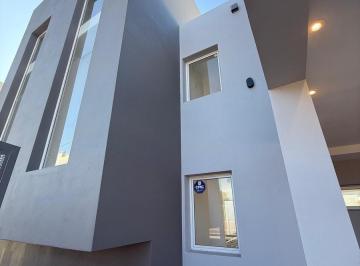 PH · 127m² · 3 Dormitorios · 1 Cochera · Venta - Villa San Isidro - Duplex 3 Dorm. 2 Baños