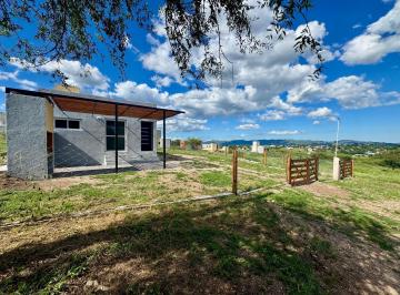 Casa · 55m² · 3 Ambientes · 1 Cochera · Casa a Estrenar en Venta, 2 Dorm., a 15 Minutos de Carlos Paz.
