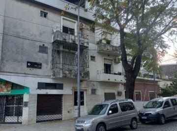 PH de 2 ambientes, Pompeya · Sensacional PH 2 Ambientes Al Frente con Patio. Sin Expen$$$$a$$$$