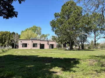 Casa · 165m² · 4 Ambientes · Casa en Venta - Capilla del Señor - Exaltación de La Cruz - 3 Dorm.