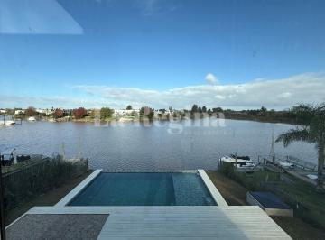 Casa · 261m² · 5 Ambientes · 1 Cochera · Casa en Venta en Canal Barrio Nautico, Villanueva, Tigre