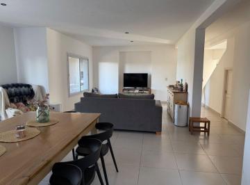 Casa · 207m² · 4 Ambientes · Venta en Barrio San Benito
