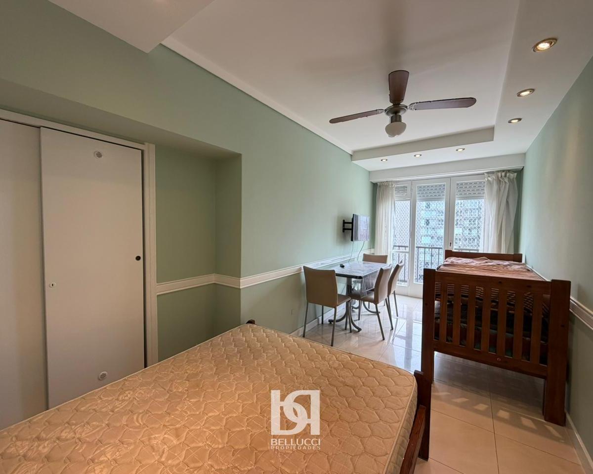 Depto 1 amb con balcón, 32m² amoblado — Punta Iglesia