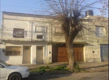 Casa · 258m² · 6 Ambientes · Casa en Venta - 2 Dorm. 1 Baño - Departamento - 400 m² - Tolosa