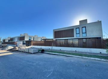 Casa de 6 ambientes, Córdoba · Alquiler Temporal Dúplex Categoría Housing Amoblado