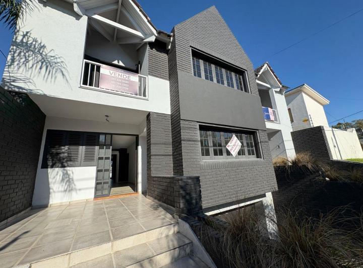 PH · 220m² · 5 Ambientes · 2 Cocheras