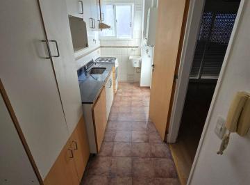 Departamento de 3 ambientes, Parque Patricios · 3amb Av Garay 3100 Edificio en Esquina Ne Split Estufas Baulera Bajas Expensas