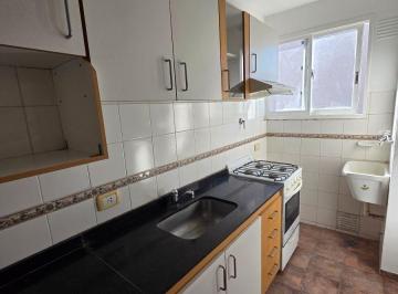 Departamento de 3 ambientes, Parque Patricios · 3amb Av Garay 3100 Edificio en Esquina Ne Split Estufas Baulera Bajas Expensas