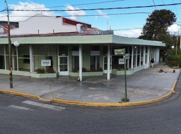 Local comercial de 4 ambientes, Esquel · Venta Local Esquina Céntrica Esquel. Oportunidad Única.