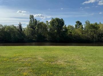 Terreno · 905m² · Lote en El Naudir en Venta Al Río en Barrio Náutico Escobar