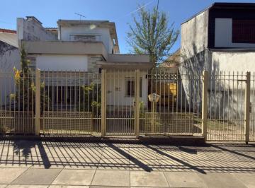 Casa · 170m² · 5 Ambientes · 2 Cocheras · Casa en Venta en Castelar Sur