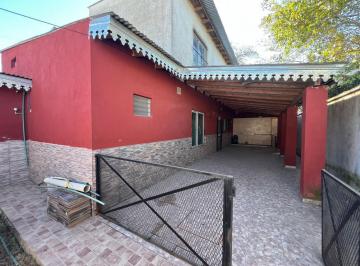 Casa · 240m² · 6 Ambientes · 1 Cochera · Oportunidad en Venta Casa Moreno Zona Oeste