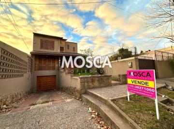 Casa · 800m² · 5 Ambientes · 14 Cocheras · Casa Sobre Dos Lotes Moreno Vendo