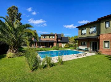 Casa · 701m² · 11 Ambientes · 5 Cocheras · Venta Doble Chalet en Rumenco