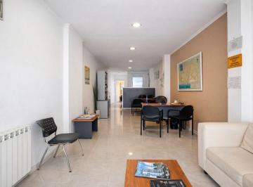 Local comercial · 68m² · Venta Local Oficina Al Frente La Perla