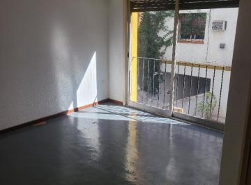 Departamento de 2 ambientes, San Isidro · Luminoso 2 Ambientes en Pleno Centro de San Isidro
