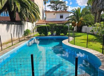 Casa · 276m² · 5 Ambientes · 2 Cocheras · Alquiler Casa 5 Amb con Pileta Quincho y Depto 2