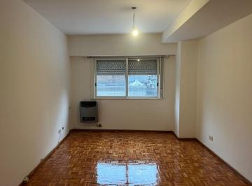 Departamento · 62m² · 4 Ambientes · Alquiler Depto 4 Ambientes C/baulera Caballito