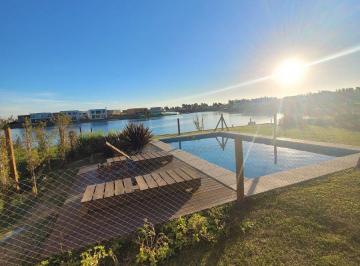 Casa de 5 ambientes, Tigre · Casa en Venta a Laguna en Santa Ana Oportunidad!