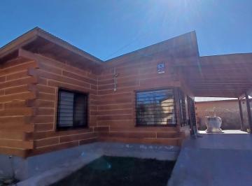 Casa · 82m² · 5 Ambientes · 1 Cochera · Venta Cabaña Los Reartes - 2 Dorm. 2 Baños Calidad Premium - Escritura - Amueblada