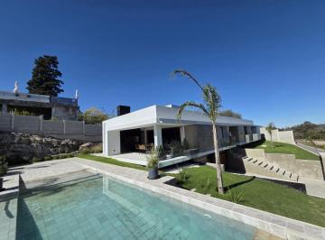 Casa · 866m² · 10 Ambientes · 2 Cocheras · Casa en Venta | 3 Dorm. | Bº El Golf | Vista a Las Sierras