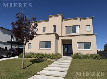 Casa · 225m² · 7 Ambientes · 4 Cocheras · Casa en Alquiler Anual Puertos Barrio Riberas