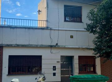 Casa · 85m² · 4 Ambientes · Casa - Arroyito