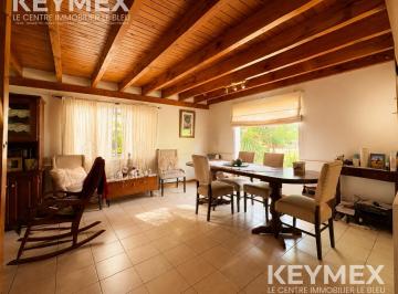 Casa · 180m² · 3 Dormitorios · 2 Cocheras · Casa en La Masia