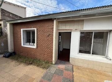 Casa de 4 ambientes, Lomas de Zamora · Casa Apta Dos Familias en Lomas de Zamora. Posibilidad de Financiación