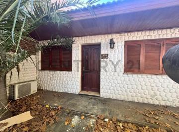 Casa · 180m² · 4 Ambientes · 2 Cocheras · Casa en Venta y Alquiler en Granadero Baigorria