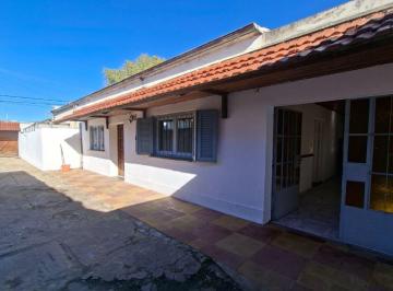 Casa de 4 ambientes, La Plata · Casa en Alquilerubicado en 79 E/ 121 y 12280 m² Aprox.