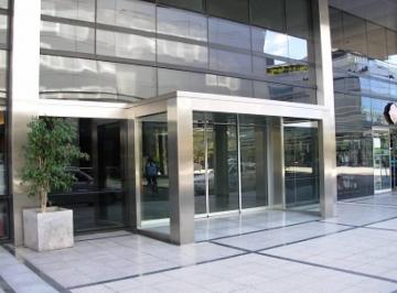 Oficina comercial · 100m² · 1 Cochera · Impecable Oficina 100 m² C/coch. en La Mejor Ubicación de Pto. Madero