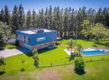 Casa · 400m² · 5 Ambientes · 2 Cocheras · Casa - Haras del Sur II