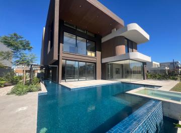 Casa · 550m² · 4 Dormitorios · 2 Cocheras · Casa en El Yacht