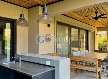 Casa · 286m² · 6 Ambientes · 1 Cochera · Casa en Venta en Ayres Plaza, Pilar con Pileta