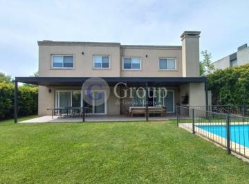 Casa · 200m² · 4 Ambientes · 2 Cocheras · Casa en Alquiler Temporario en Ayres Plaza, Pilar