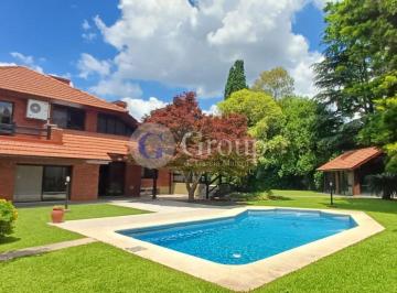 Casa · 270m² · 6 Ambientes · 2 Cocheras · Casa en Venta en Mapuche Country Club, Pilar con Pileta