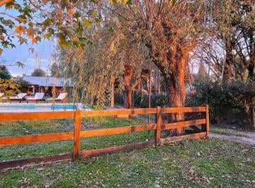 Casa · 180m² · 4 Ambientes · Casa Estilo Campo Lindera Al Campo con Vista Unica