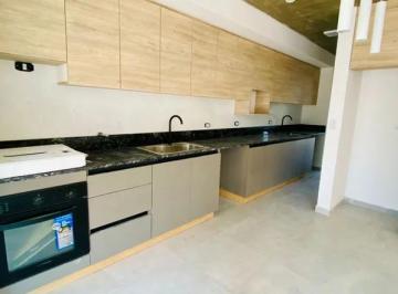 PH · 140m² · 6 Ambientes · 2 Cocheras · Duplex en Venta 3 Dorm. Categoria en Cuesta Colorada Apto Credito