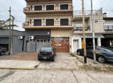 Bodega-Galpón · 233m² · 5 Cocheras · Venta Galpón Ramos Mejía
