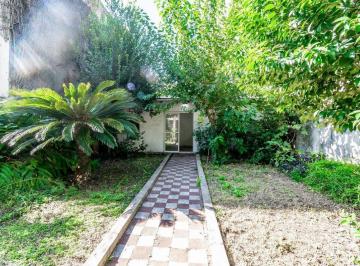 PH · 95m² · 4 Ambientes · PH 4 Amb Venta Chacarita con Jardín Para Refacción