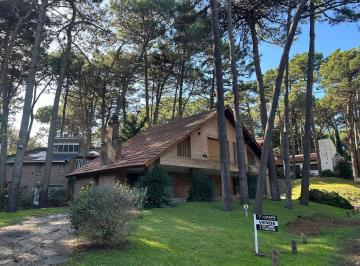 Casa · 190m² · 5 Dormitorios · 2 Cocheras · Pinamar - Casa Selene