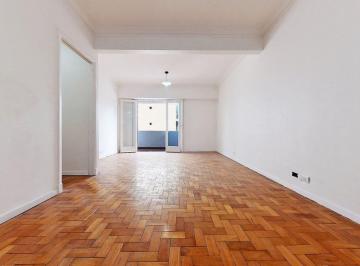 Departamento · 70m² · 3 Ambientes · Venta Depto Flores con Renta 3 Amb con Balcón